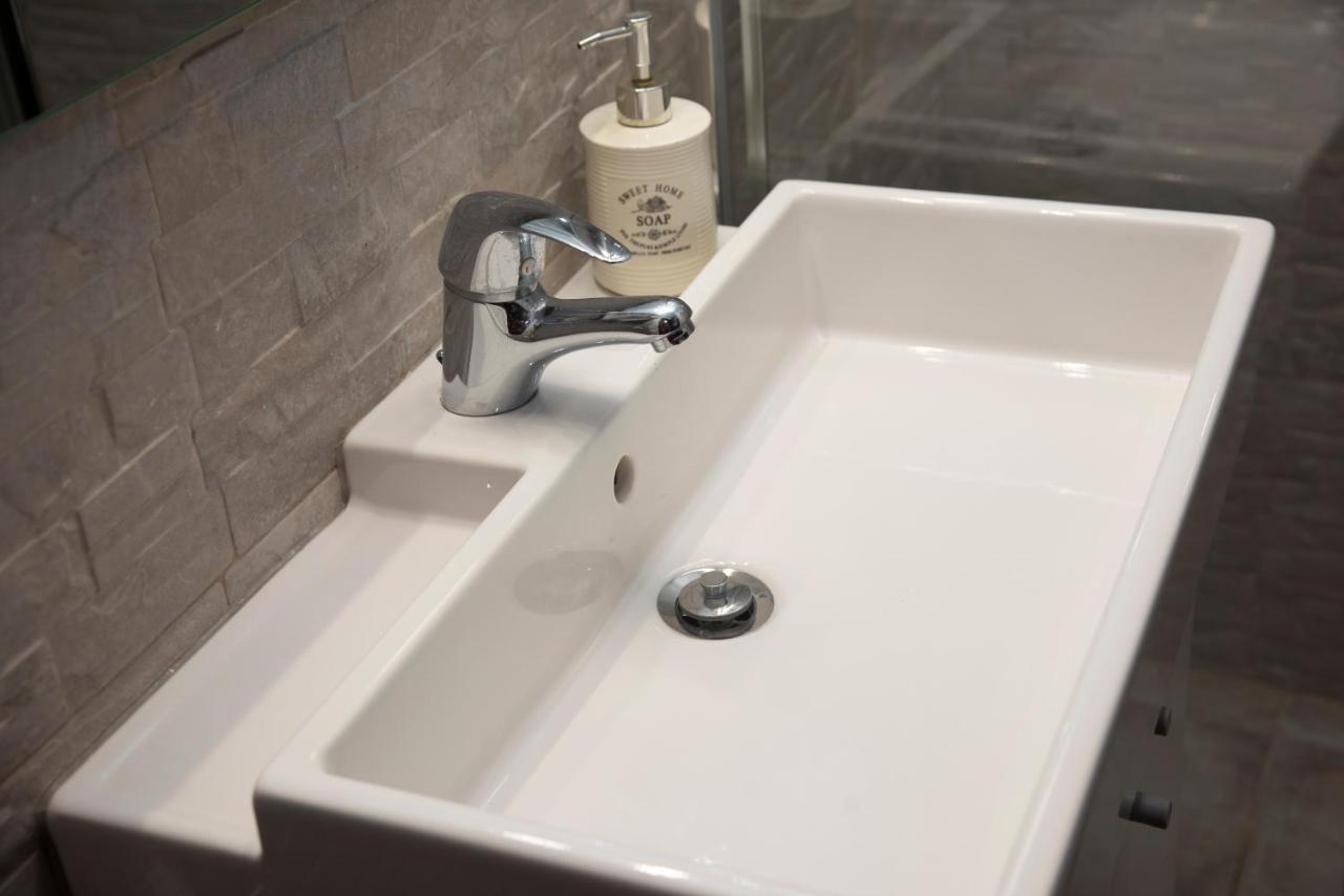 180 Home Apartamento En El Centro Buena Ubicacion Peral Sevilla Bagian luar foto